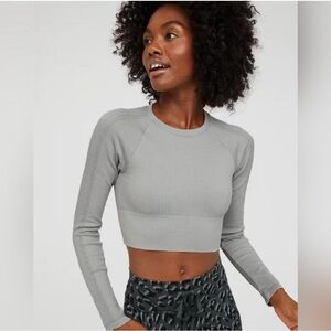 Grey ribbed offline workout top!